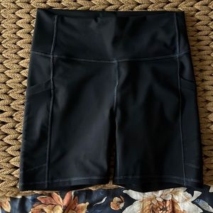 Never Been Worn, Women’s Fabletics PowerHold Medium Black Shorts